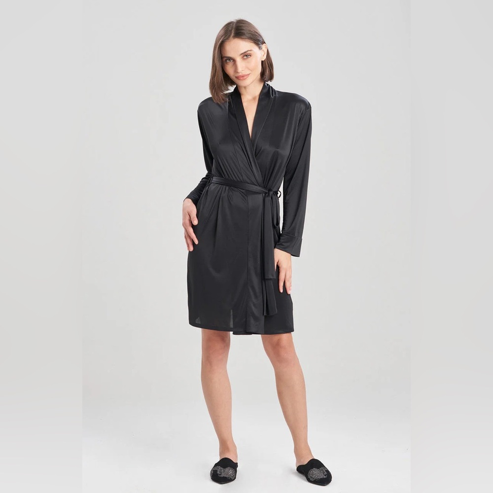 Natori Satin Wrap Black Robe Medium Silky Cool Sexy‎ Lightweight Pajamas Lounge